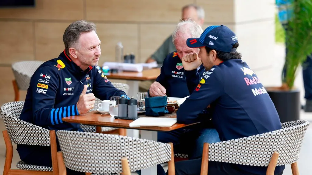 Horner, Marko e Pérez em conversa no GP do Catar