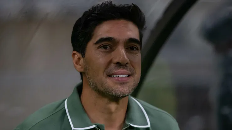 Abel Ferreira tecnico do Palmeiras durante partida contra o Cruzeiro no estadio Mineirao pelo campeonato Brasileiro A 2024. Foto: Fernando Moreno/AGIF