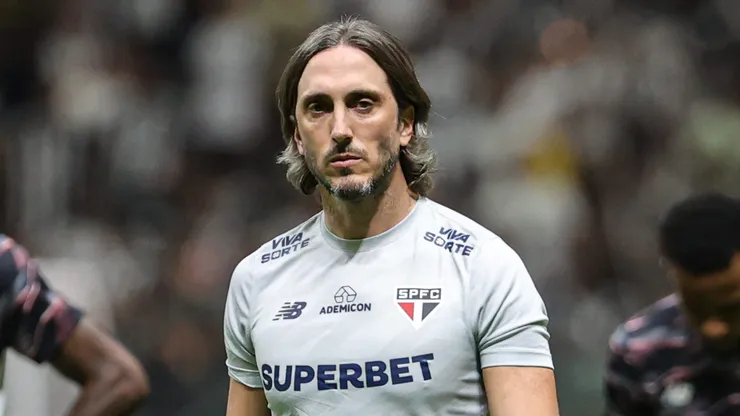 Zubeldía é o atual técnico do São Paulo