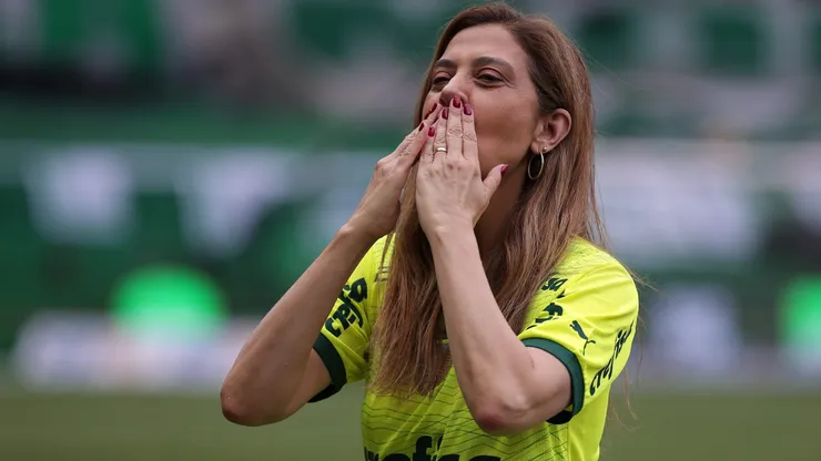Leila Pereira presidente do Palmeiras durante partida contra o Fortaleza. Foto: Ettore Chiereguini/AGIF