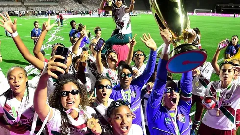 As Meninas de Xerém venceram nos pênaltis o Internacional por 5 a 3, garantiram a taça da Copinha Feminina 2024, no Pacaembu