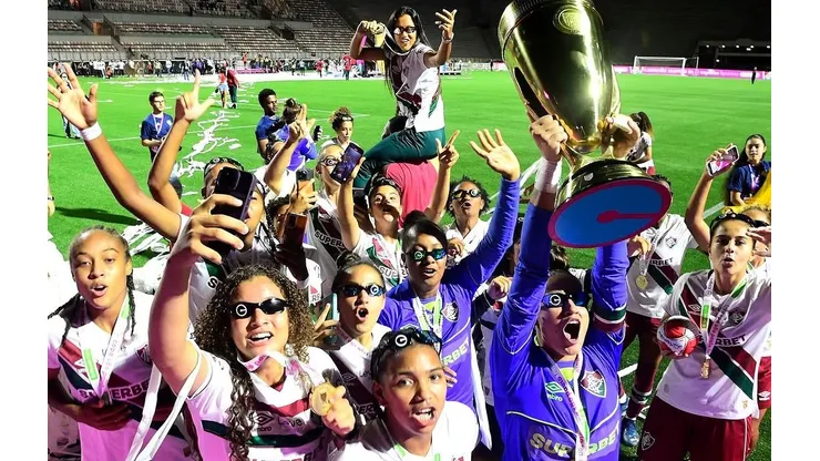 As Meninas de Xerém venceram nos pênaltis o Internacional por 5 a 3, garantiram a taça da Copinha Feminina 2024, no Pacaembu