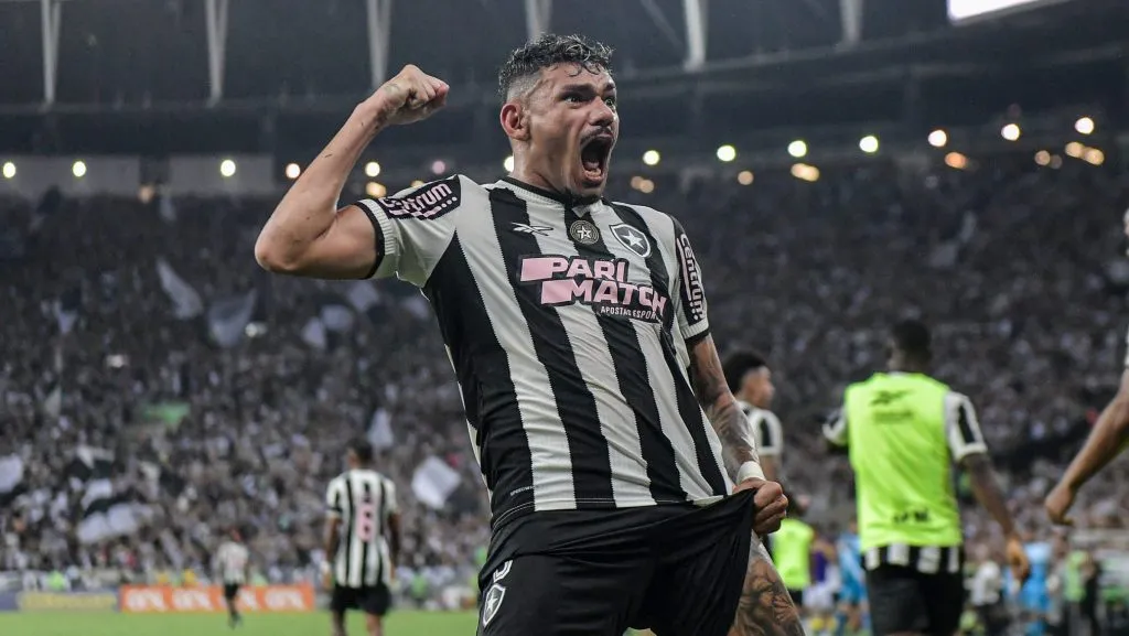 Botafogo descarta negociar Tiquinho – Foto: Thiago Ribeiro/AGIF