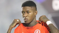 Vitão, zagueiro do Internacional