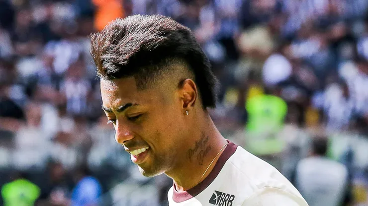 - Bruno Henrique, camisa 27 do Flamengo