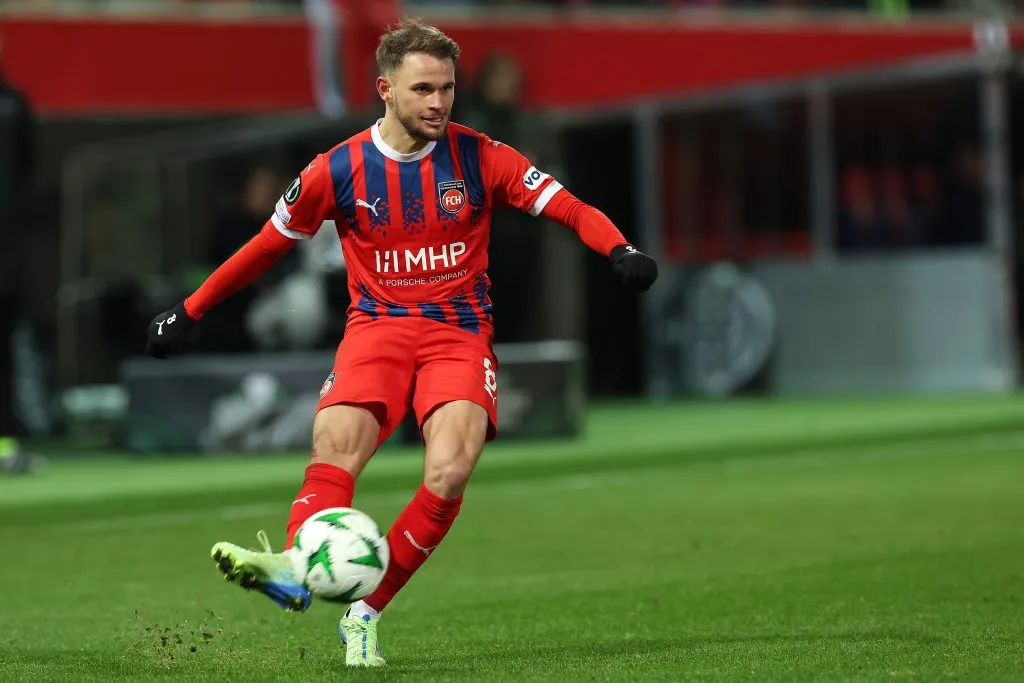 Léo Scienza, do Heidenheim, da Alemanha, foi oferecido ao Santos para 2025 – Foto: Alexander Hassenstein/Getty Images