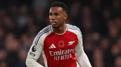 Arsenal e Crystal Palacr se encaram pela Liga Inglesa.