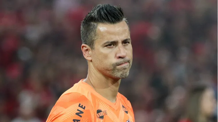 Fábio pode concorrer por posição com Lucas Arcanjo no Fluminense