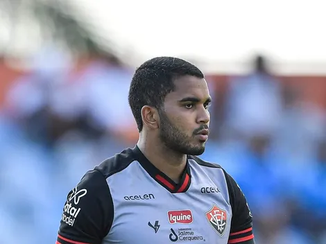 Vitória define futuro de Lucas Arcanjo após negociar com Fluminense