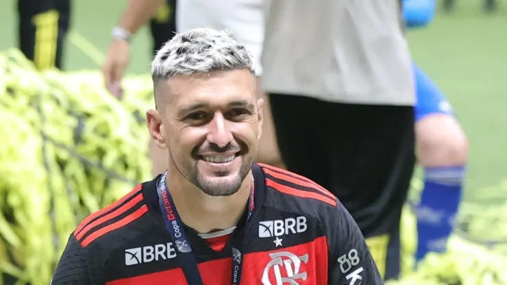 Arrascaeta é um dos poucos remanescentes de 2019.