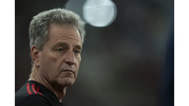 Rodolfo Landim foi lembrado pela Nação após jogo contra Bangu e torcedores pediram saída de Cleber dos Santos