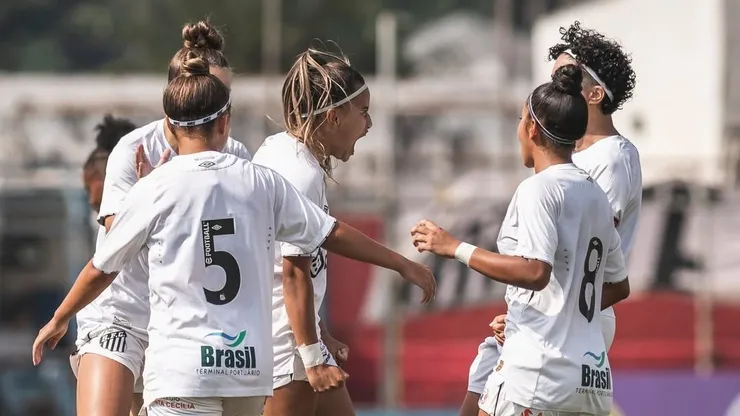 Santos renova vínculo com atacante, Isa Viana e dupla de joias da defesa das Sereinhas da Vila para próxima temporada