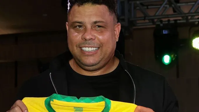Ronaldo Fenômeno com a camisa da Seleção Brasileira. Foto: Buda Mendes/Getty Images