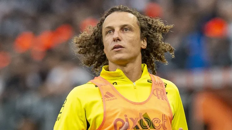 David Luiz toma atitude nos bastidores do Flamengo e deseja ficar para 2025 - Foto: Anderson Romão/AGIF.