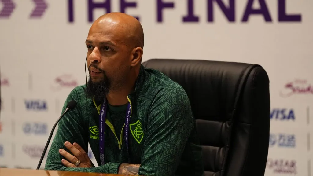 Felipe Melo durante entrevista coletiva. Foto: Jose Breton/IMAGO/NurPhoto