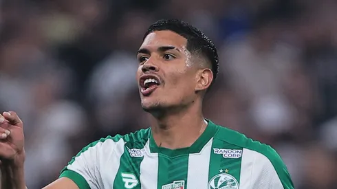 Lucas Barbosa durante jogo do Juventude na Copa do Brasil.