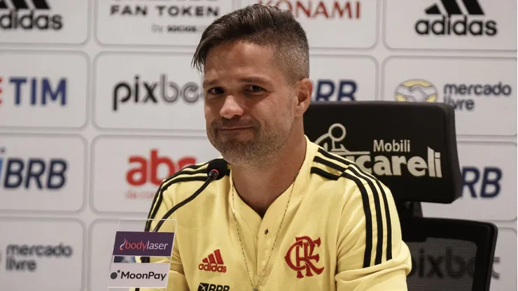 Diego Ribas reprova atitude de Leila Pereira com Dudu durante saída do clube