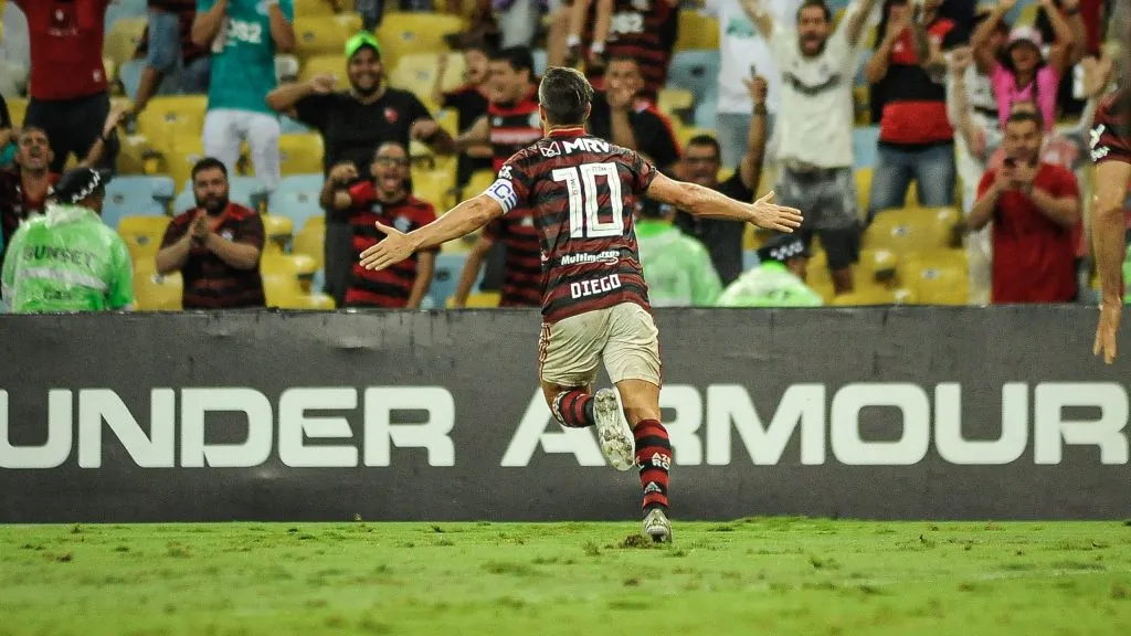 Diego Ribas com a camisa 10 do Flamengo em 2019. Foto: Allan Carvalho/AGIF