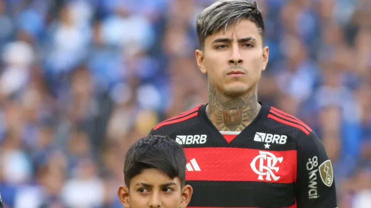 Millonarios v Flamengo - Copa CONMEBOL Libertadores 2024 Erick Pulgar of Flamengo is playing during the Copa CONMEBOL Libertadores 2024 football match at El Campin Stadium in Bogota, Colombia, on April 2, 2024. Bogota Colombia PUBLICATIONxNOTxINxFRA Copyright: xDanielxGarzonxHerazox originalFilename:garzonherazo-millonar240402_npi19.jpg