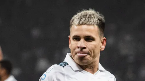 Soteldo durante jogo do Tricolor na Neo Química Arena.