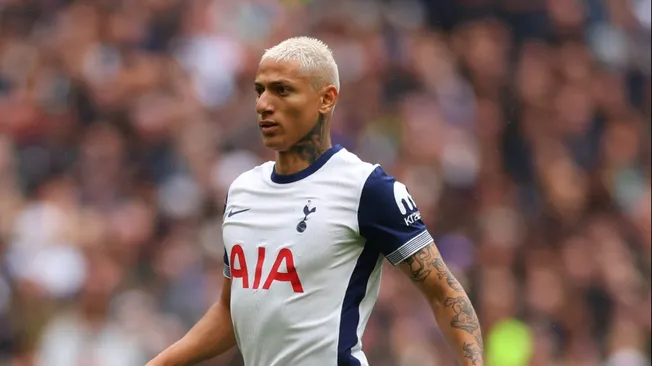 Richarlison em partida diante do Everton. Photo by Marc Atkins/Getty Images