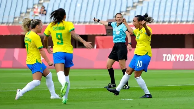 Marta chegou a&nbsp;13 gols&nbsp;em Jogos Olímpicos, em Tóquio (2020). Foto: JONO SEARLE/GETTY IMAGES/CBF