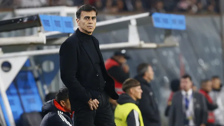 Gustavo Quinteros pode continuar no clube argentino. Photo by Marcelo Hernandez/Getty Images