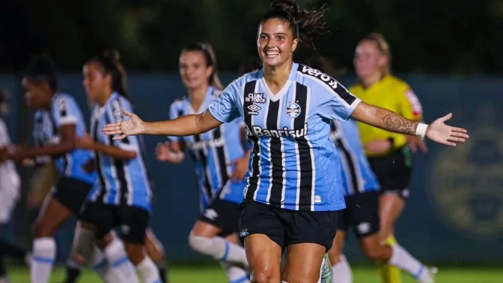 Atacante Caty, do Grêmio está de malas prontas com foco nos novos desafios da próxima temporada e se junta às Guerreiras Grenás. Foto: Morgana Schuh/ Grêmio