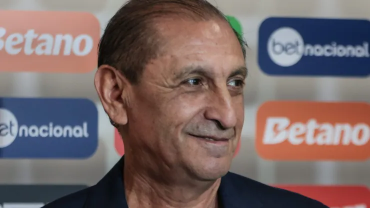 Ramón Díaz durante entrevista antes de partida entre Grêmio e Corinthians, no Couto Pereira, pela Copa do Brasil.