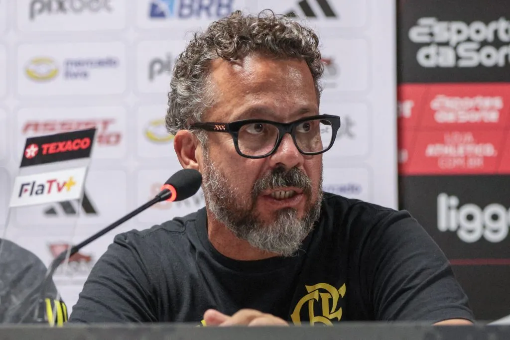 Foto: Robson Mafra/AGIF – Cléber Xavier é opção para assumir o Grêmio