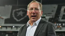 Botafogo aguarda decisão de John Textor para iniciar planejamento