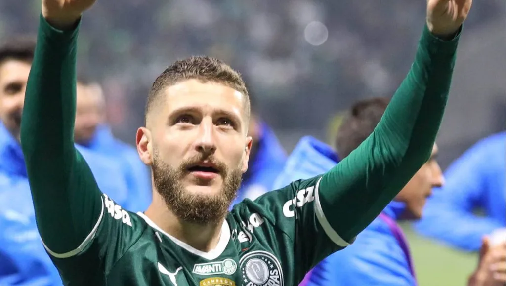 Zé Rafael com a camisa do Palmeiras – Foto: William Volcov