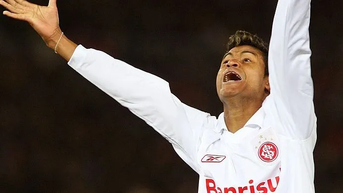Adriano Gabiru comemora gol do Inter na final do Mundial, Foto; Koichi Kamoshida/Getty Images