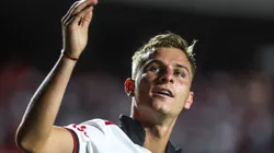 Galoppo jogador do Sao Paulo comemora seu gol com Luciano jogador da sua equipe durante partida contra o Portuguesa no estadio Morumbi pelo campeonato Paulista 2023. Foto: Marcello Zambrana/AGIF