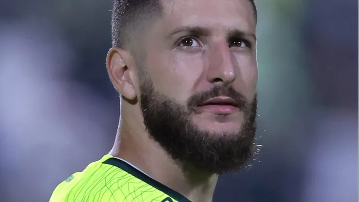 Ze Rafael jogador do Palmeiras durante partida contra a Portuguesa no estadio Caninde pelo campeonato Paulista 2024. Foto: Marcello Zambrana/AGIF