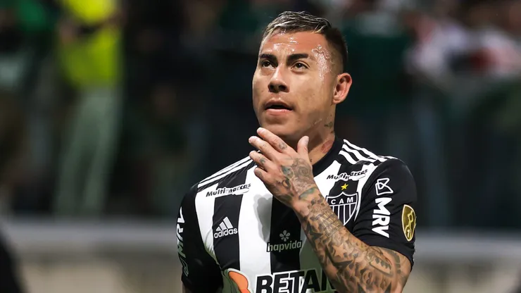 Eduardo Vargas jogador do Atletico-MG recebe cartao vermelho do arbitro durante partida contra o Palmeiras no estadio Arena Allianz Parque pelo campeonato Copa Libertadores 2022. Foto: Marcello Zambrana/AGIF
