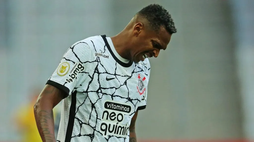 Jô coleciona polêmicas extracampo - Foto: IMAGO/Pressinphoto.