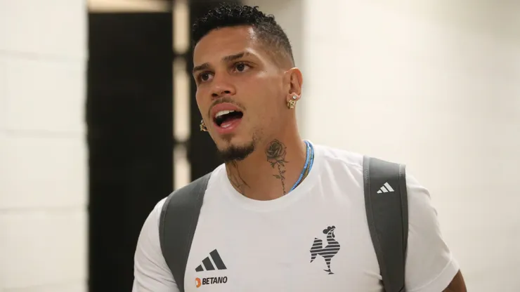 Verdão precisa resolver situação para fechar com Paulinho
