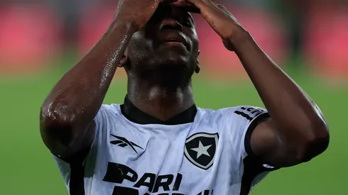 Luiz tem o futuro incerto - Foto: Buda Mendes/Getty Images.