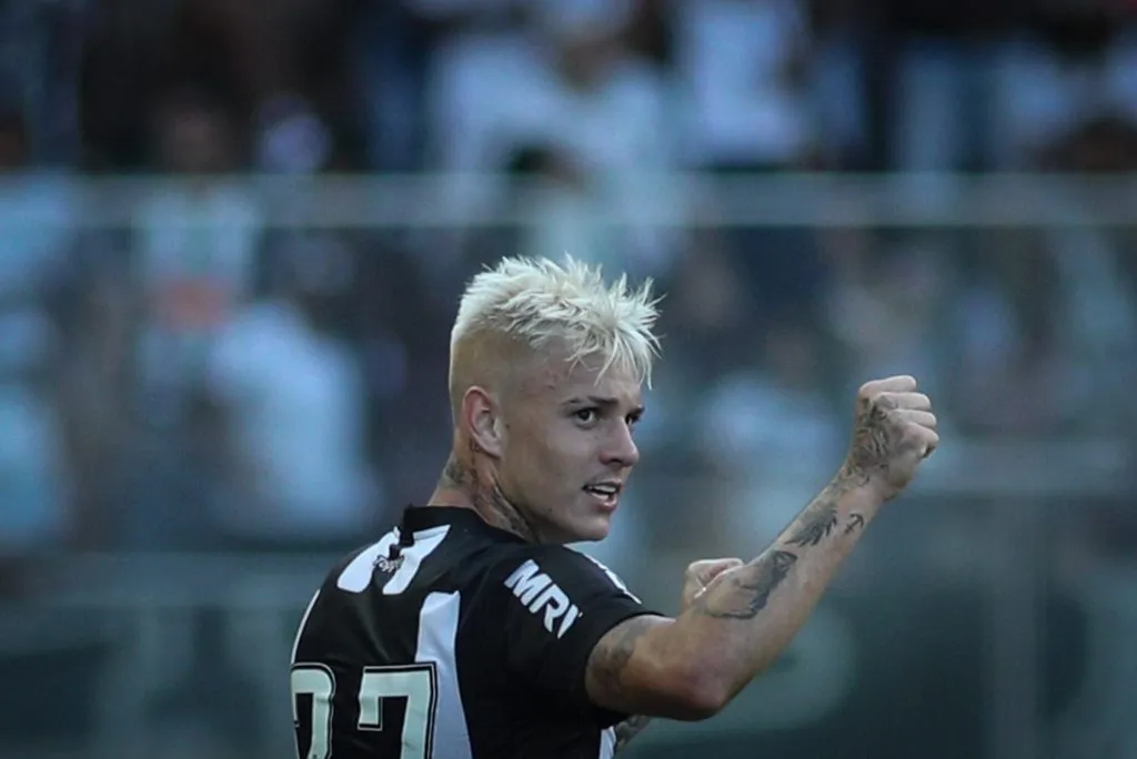 Róger Guedes comemorando gol pelo Atlético-MG - Foto: Pedro Vale/AGIF