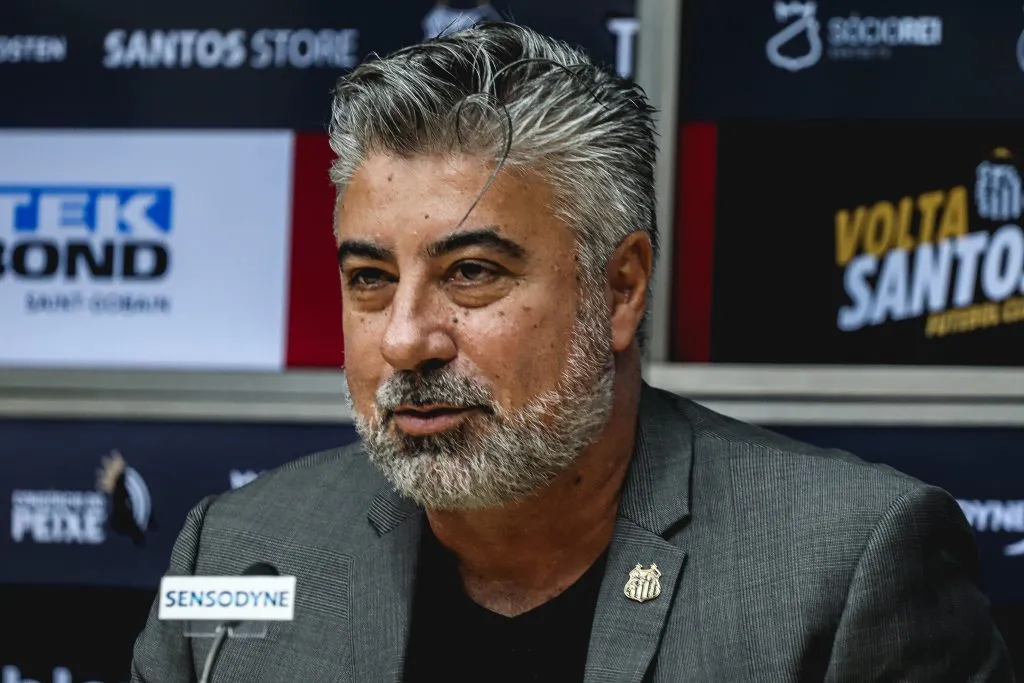 Gallo durante entrevista coletiva no Santos. Foto: Reinaldo Campos/AGIF