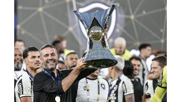 Artur Jorge conquistou títulos importantes pelo Botafogo.