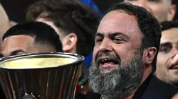 Evangelos Marinakis, dono do Olympiacos, negocia com Cruz-Maltino.
