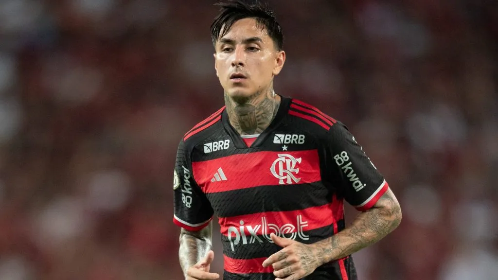 Erick Pulgar durante partida. Foto: Gil Gomes/AGIF