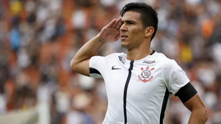 Fábian Balbuena interessa ao Vasco da Gama. Foto: Marco Galvão/Fotoarena