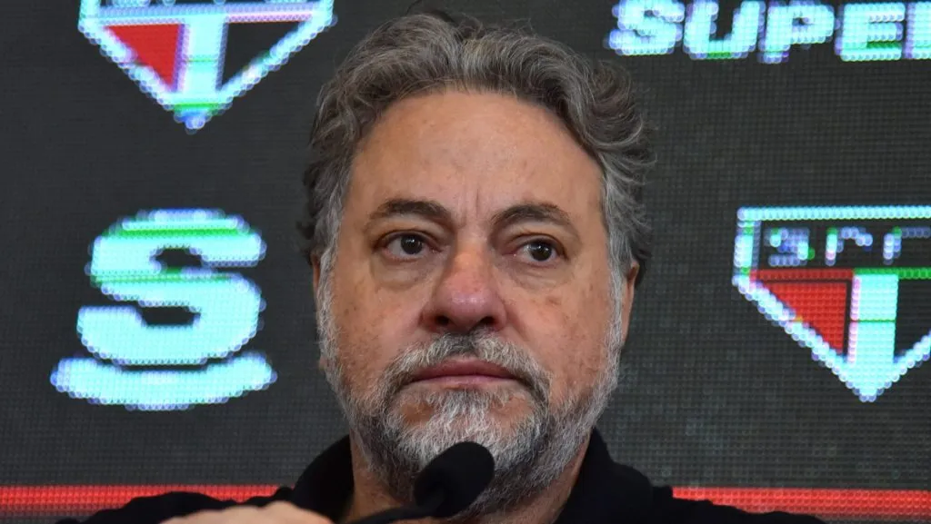 Foto: Roberto Casimiro/Fotoarena – Julio Casares, presidente do time paulista, pode anunciar retorno do craque brasileiro em breve.