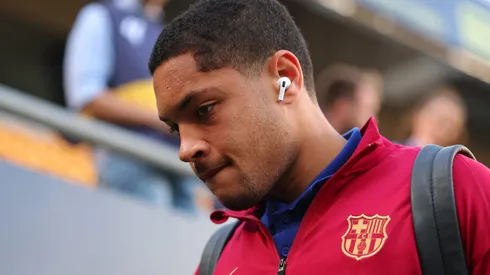 Vitor Roque, atacante do Barcelona, emprestado ao Real Betis