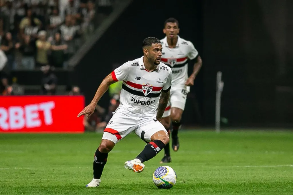 Meio-campista viveu altos e baixos ao longo de 2024. Foto: Fernando Moreno/AGIF