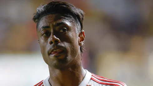 Bruno Henrique, atacante do Flamengo, em ação pelo Brasileirão