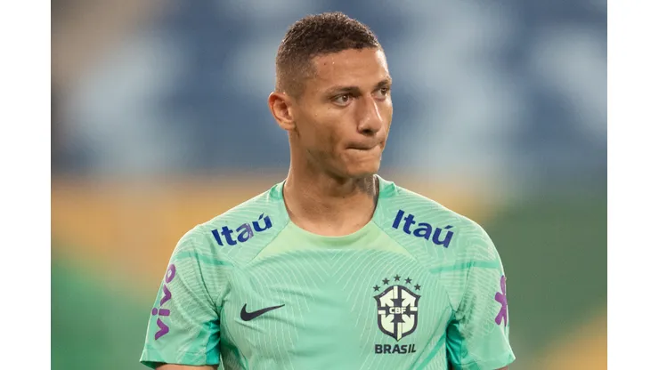 MT - CUIABA - 10/10/2023 - SELECAO BRASILEIRA, TREINO - Richarlison jogador da Selecao Brasileira durante treino no estadio Arena Pantanal. Foto: Gil Gomes/AGIF